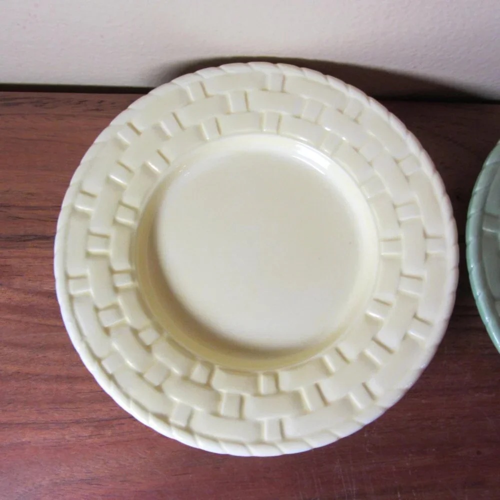 white barn woven ceramic candle plate green & yellow - pair of 2 (W5856) - Picture 3 of 9